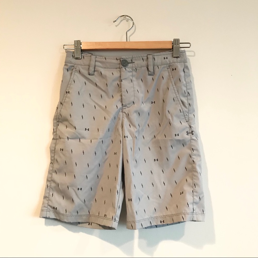 Under Armour Boys Size M Shorts